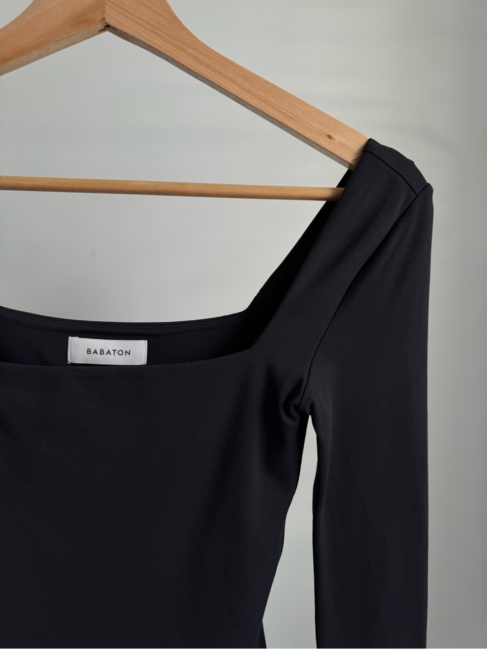 Aritzia Babaton Contour Square Neck Longsleeve Bodysuit Black XS